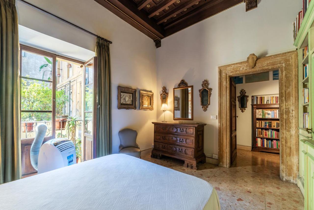 Pantheon Apartment - L'Angolo Nascosto Dei Quadri Rome Exterior photo