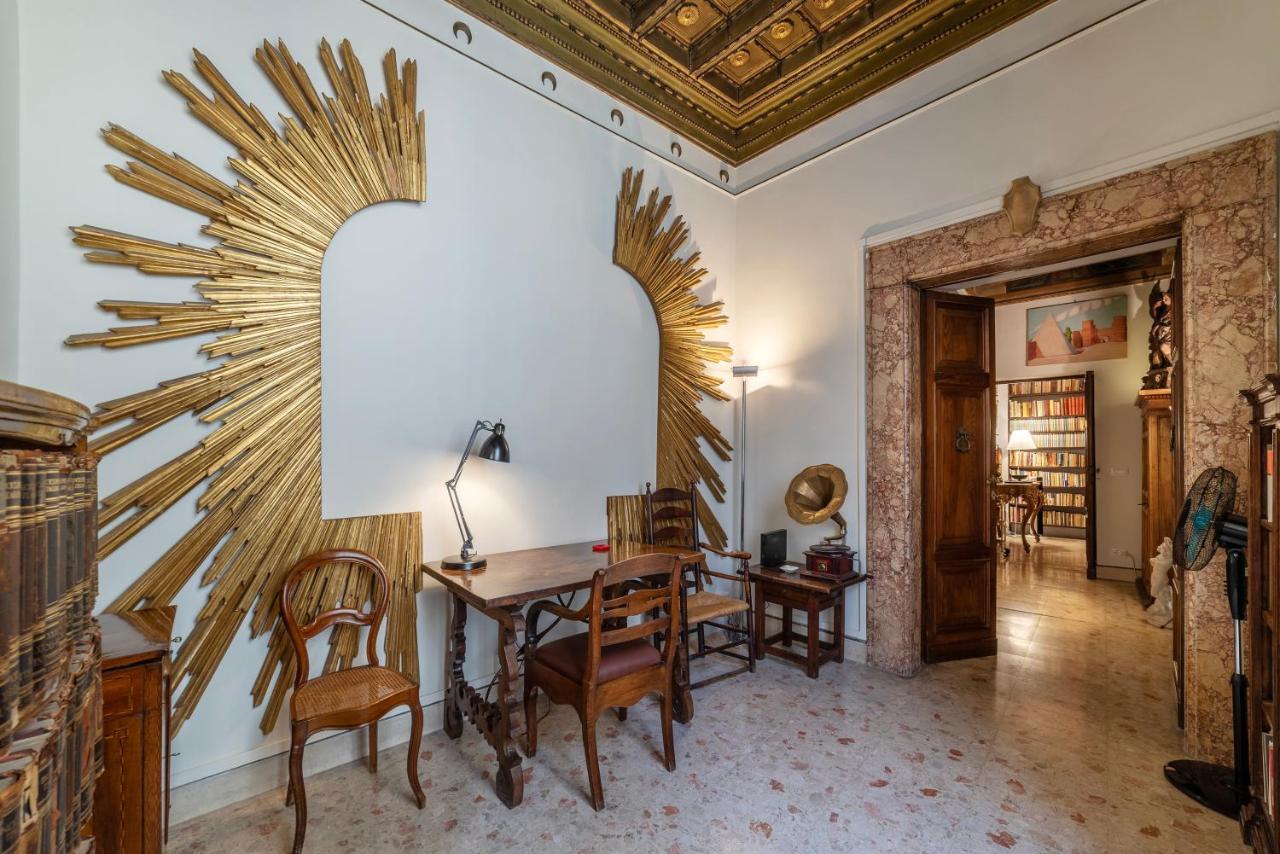 Pantheon Apartment - L'Angolo Nascosto Dei Quadri Rome Exterior photo